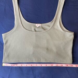 Garage textured crop top